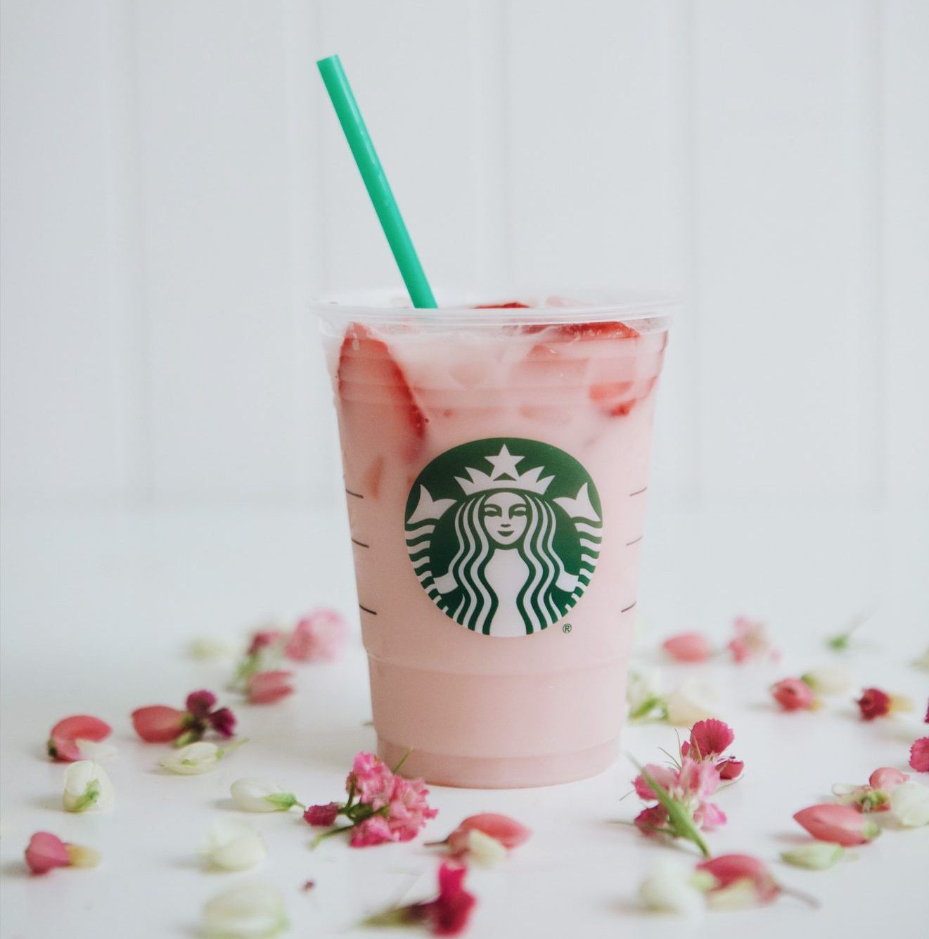 Does Starbucks Pink Drink Have Caffeine: Pink Perfection with or Without the Buzz